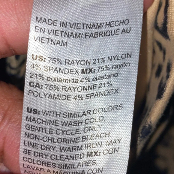 Chico’s Ponte Animal-Print Leggings 3R - Picture 6 of 6